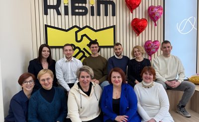 Студенти та викладачі під час захисту магістерських робіт зі спеціалізації «Реабілітаційна психологія» в КІБіТ