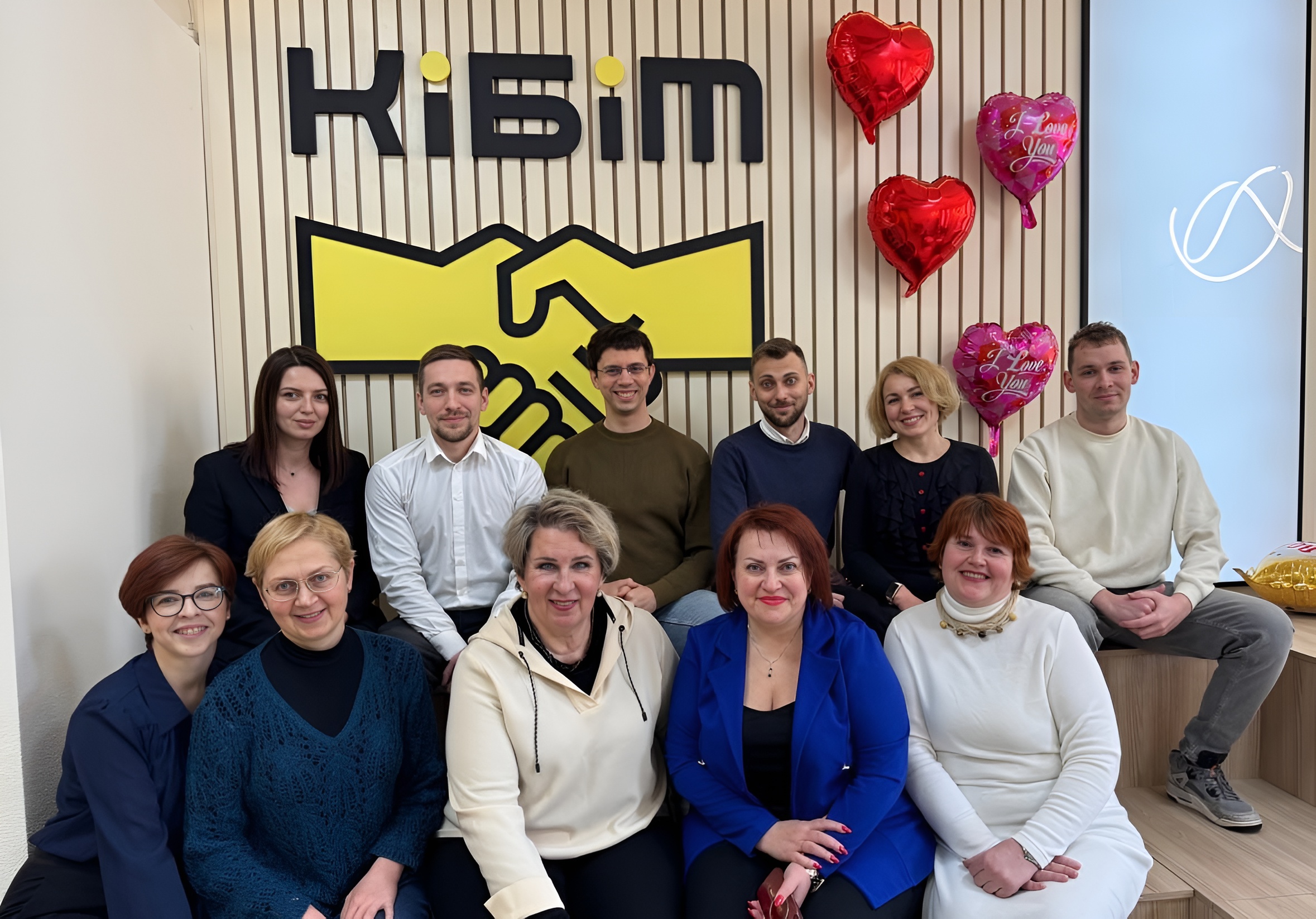 Студенти та викладачі під час захисту магістерських робіт зі спеціалізації «Реабілітаційна психологія» в КІБіТ