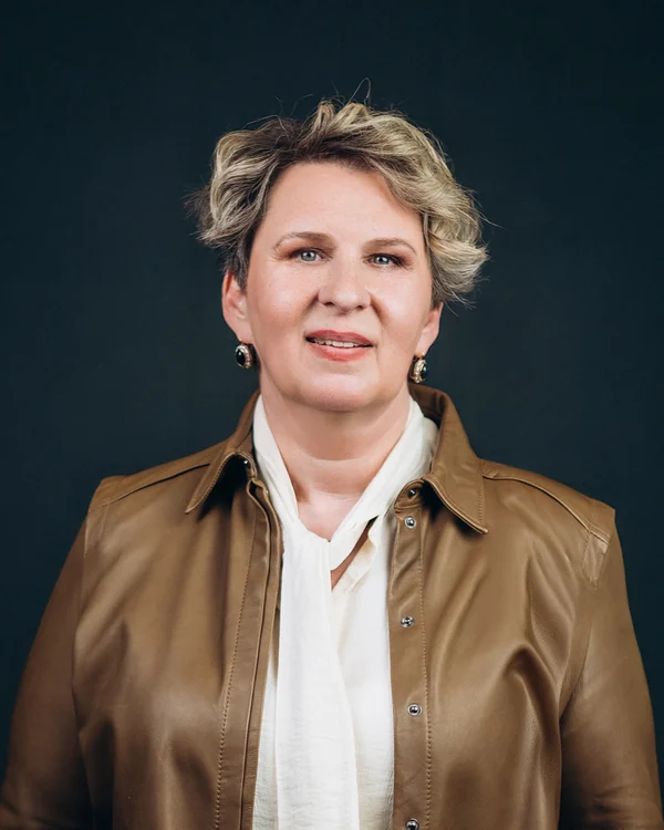 Олена Яковлева - ректор КІБіТ, автор статті